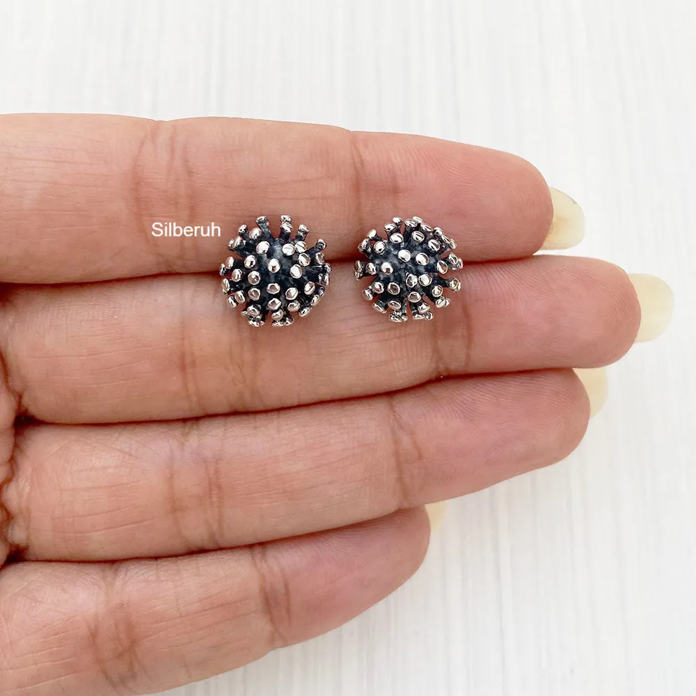 Flower Pollen Silver Stud